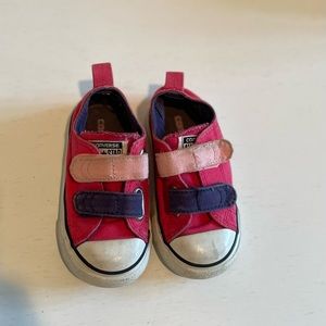 Baby Girls pink converse 6